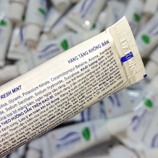 Kem đánh răng Sensodyne Fresh Mint 18g