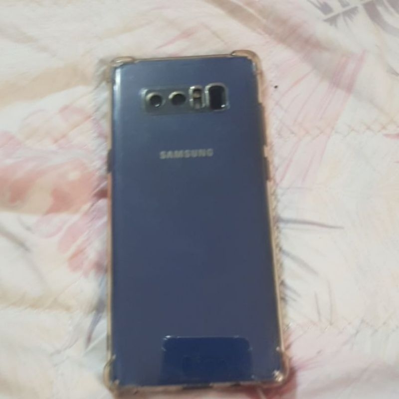 Bán điện thoại màu xanh, samsung note 8, cũ, 2 sim, hình thức đẹp, màn ám chút.