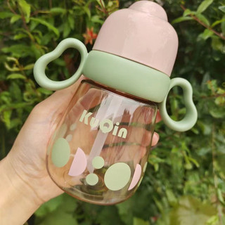 (1 núm ti +1 núm hút/bình 300ml) Bình sữa cổ rộng PPSU KuQin 300ml núm thế hệ 3 điều chỉnh khớp ngậm ( có tay cầm)