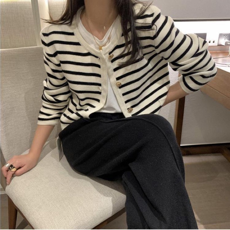 Áo khoác len cadigan sọc kẻ ngang