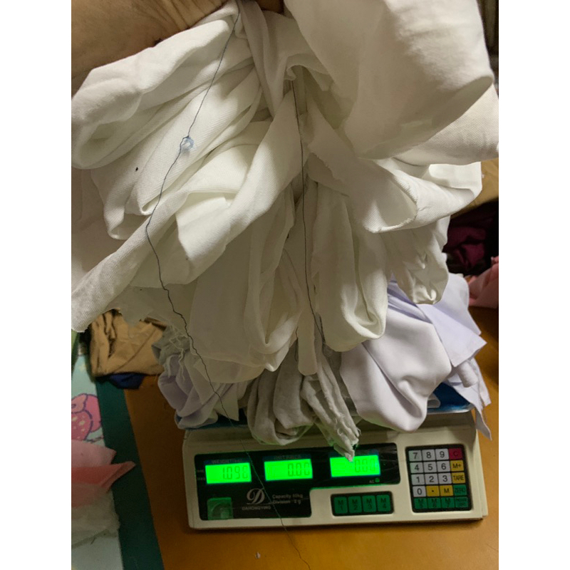 1kg Vải vụn miếng cotton trắng làm  giẻ lau