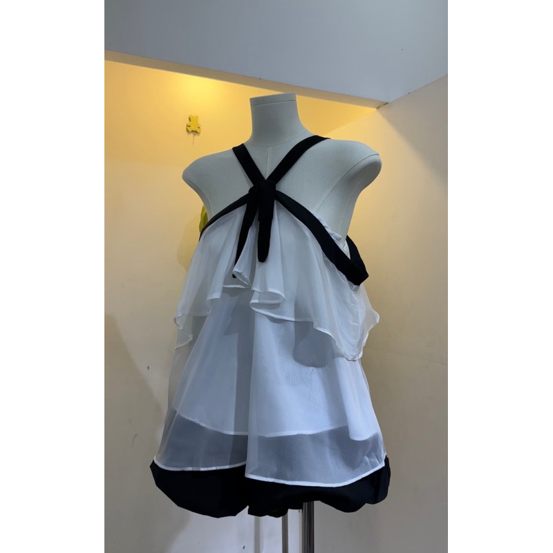 Áo pha viền trắng