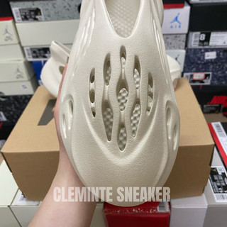 giày YEEZY FOAM RUNNER