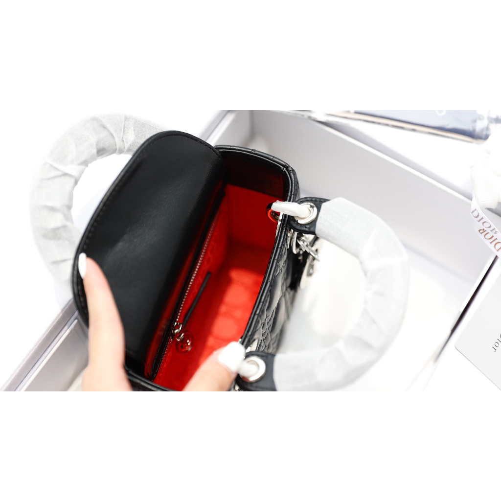 TÚI CD LADY SZ17 TAG BẠC