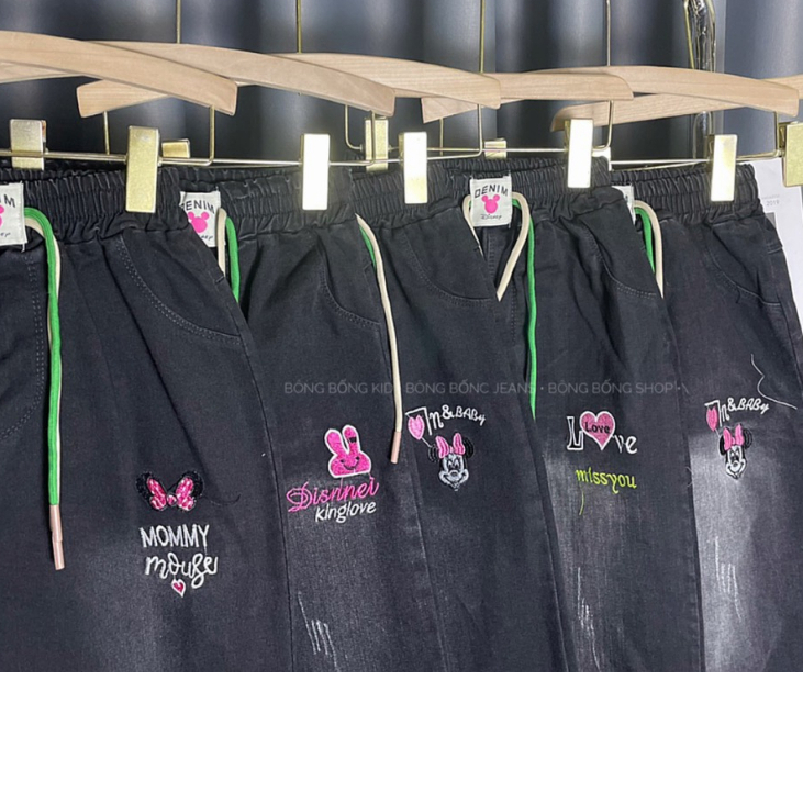 Quần Jeans Xuông đen bé Gái