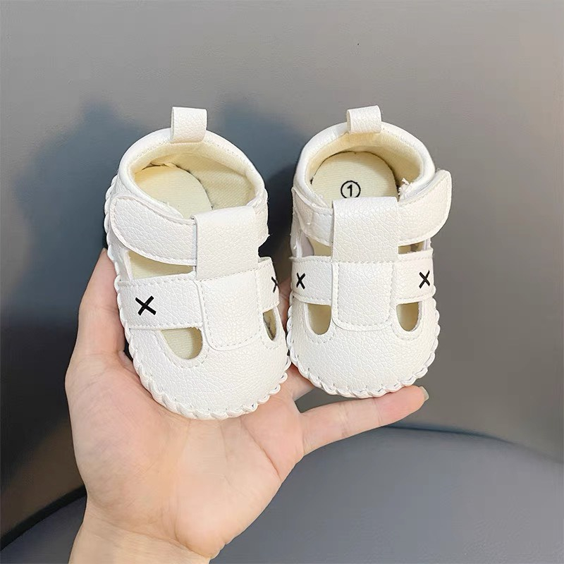Giày tập đi chất liệu da mềm hoạ tiết chữ X Siêu Iuuuu