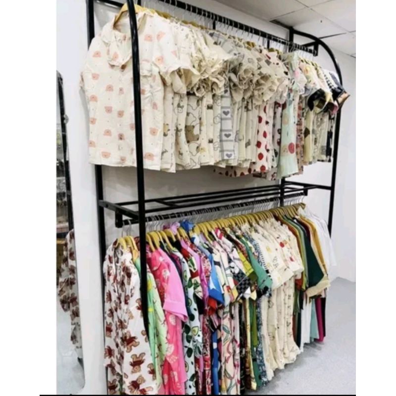 . kệ treo quần áo 2 tầng hình cánh buồm, phi 30 giày 1,4mm,kích thước cao 2,3m,ngang1,5m,sau50cm