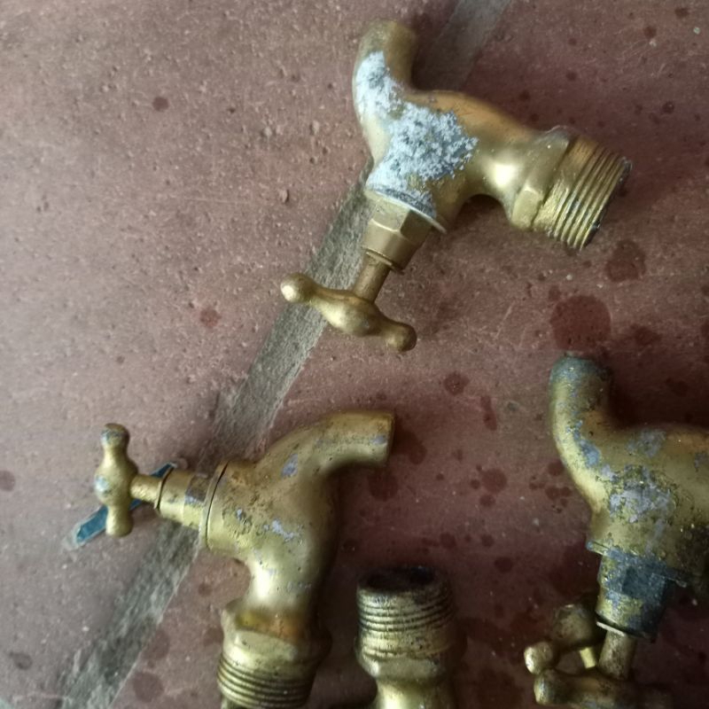 Vòi nước bằng nhôm phi 27 vặn , hàng cũ thanh lý