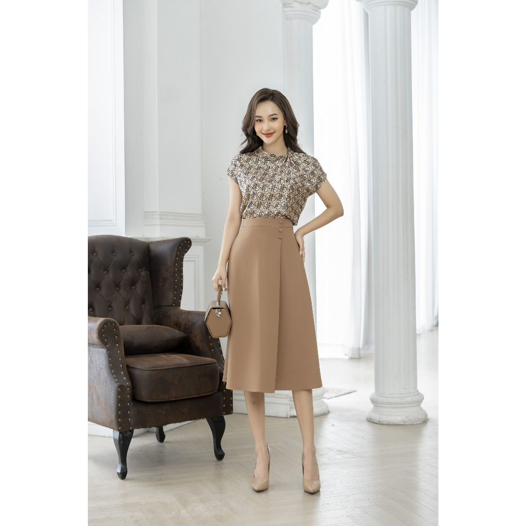 Chân váy xếp ly FIONA dáng xòe chân váy công sở nữ đính 3 cúc trang trí trẻ trung F252224