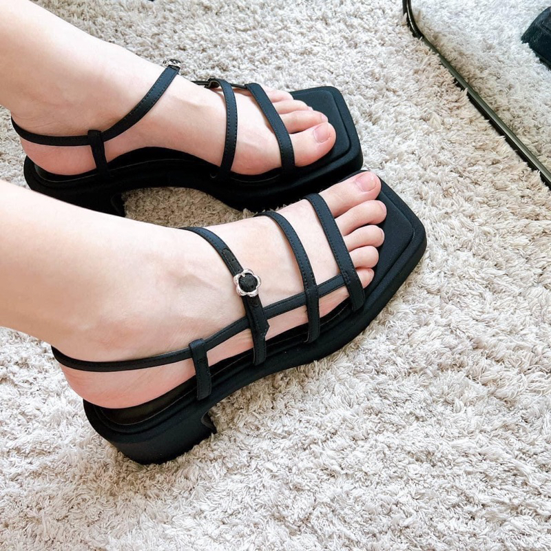 AUTH SALE - SANDAL DÂY C.N.K