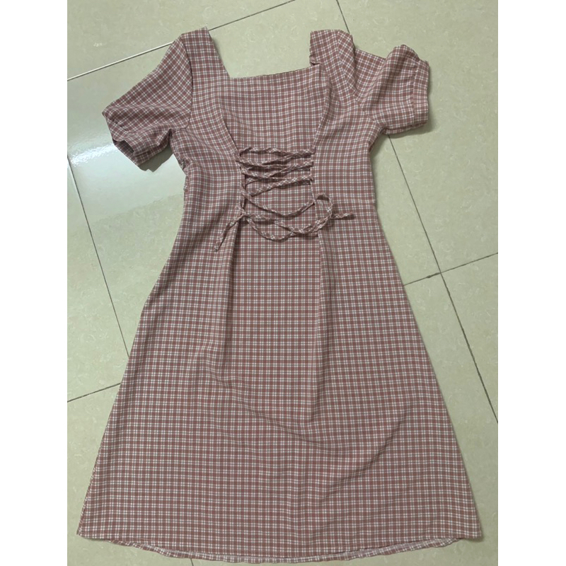 Váy đầm công sở K.er tiểu thư cổ vuông thắt lưng size l thanh lý