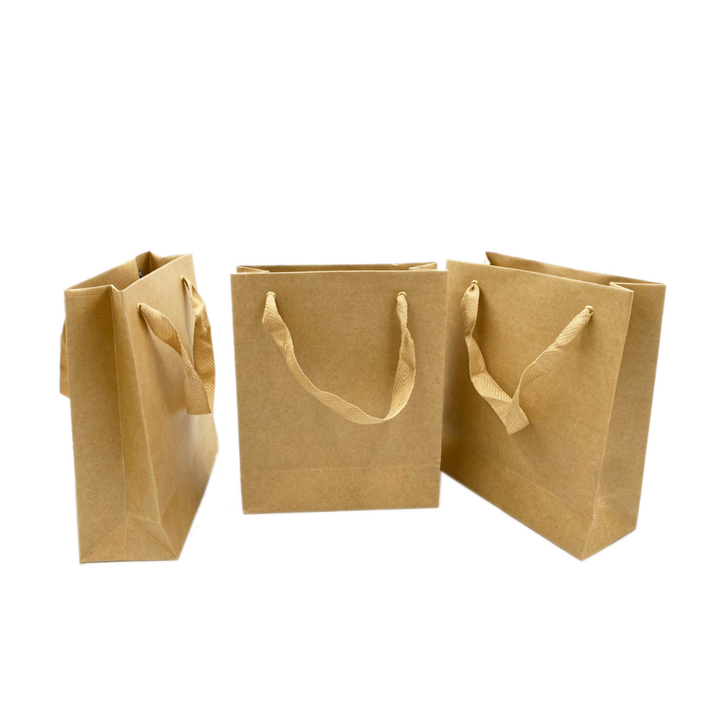 Túi giấy kraft nâu có quai, giấy dày, cứng cáp, sang trọng siêu rẻ siêu bền KT 19x8x23cm
