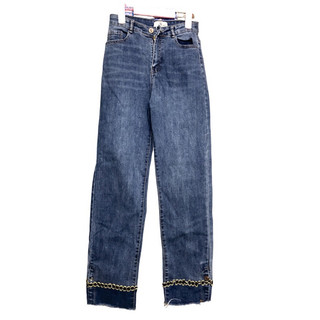 Pass quần jeans, chân váy