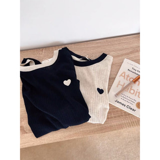 @𝗆𝗈𝗈𝗇𝗂 𝖻𝖺𝖾𝖾 _ Áo len cộc tay mỏng thêu tim ( còn than)