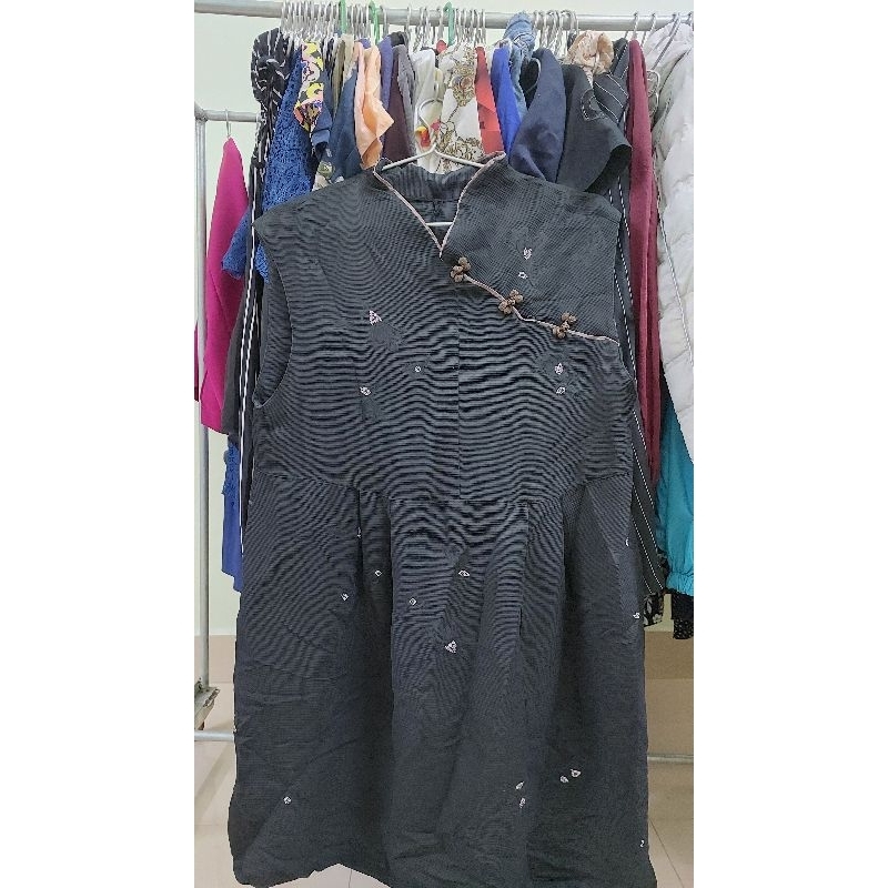 Đầm nữ 21 size XL ngực 102cm.