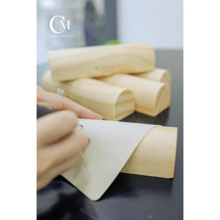 Miếng gỗ kê tập da giả phun xăm