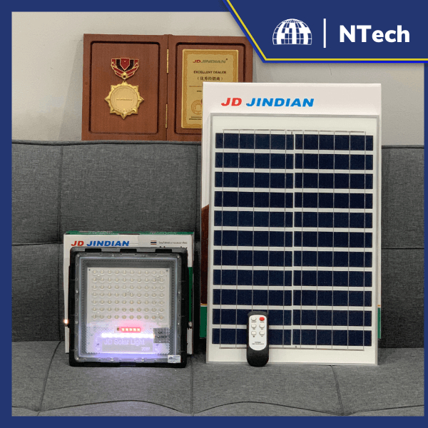 Đèn Năng Lượng Mặt Trời, Đèn Pha Chống Lóa Cao Cấp JD-770 Công Suất 70W - Mẫu 2023, Khung Nhôm- BH 02 Năm