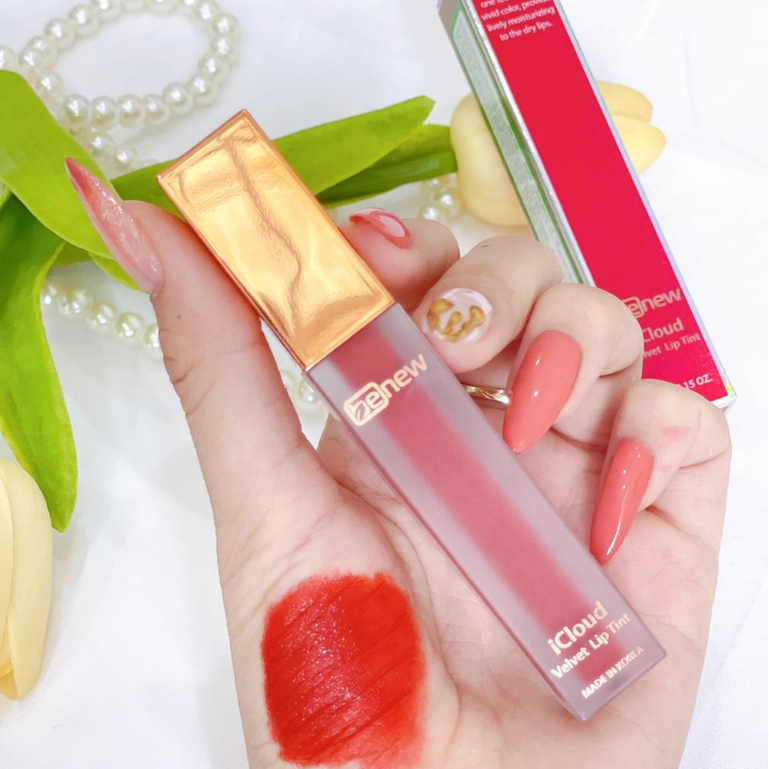 Son kem lì Benew iCloud Velvet Lip Tint giữ màu tự nhiên trên 8 tiếng, không trôi khi ăn uống son mềm mịn, không khô môi