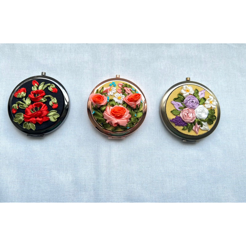 Gương thêu mini bỏ túi Handmade by Chang