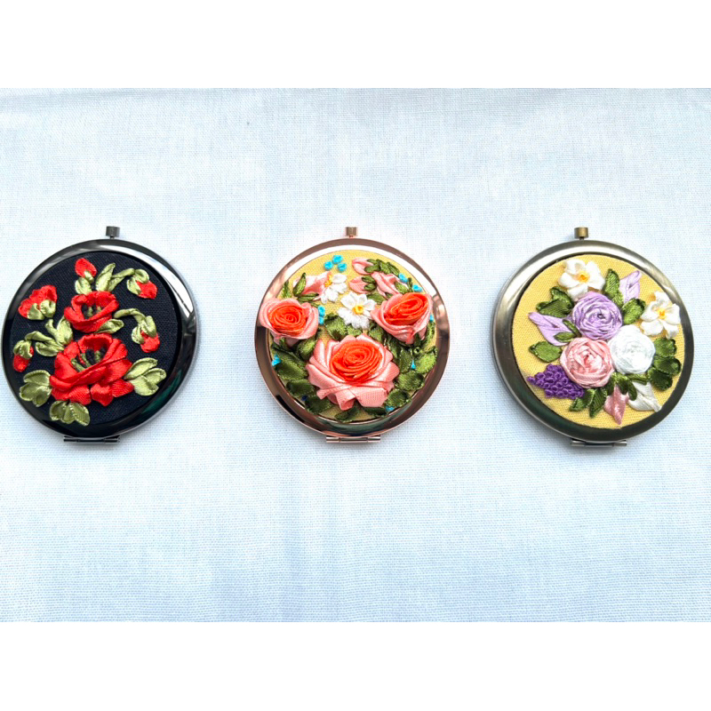 Gương thêu mini bỏ túi Handmade by Chang