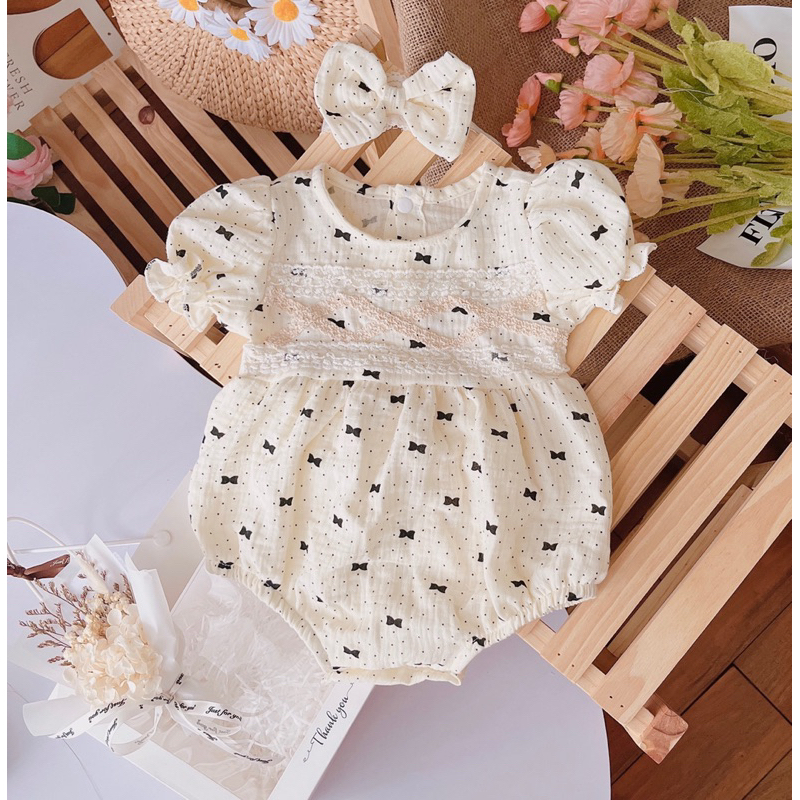 (Tặng turban) Body chip cho bé gái từ sơ sinh (3-11kg) chất xô muslin hoạ tiết nơ đen