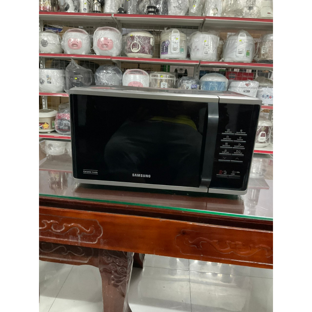 Lò vi sóng Samsung MS23K3513AS/SV-N 23 lít made in Malaysia- Hàng trưng bày