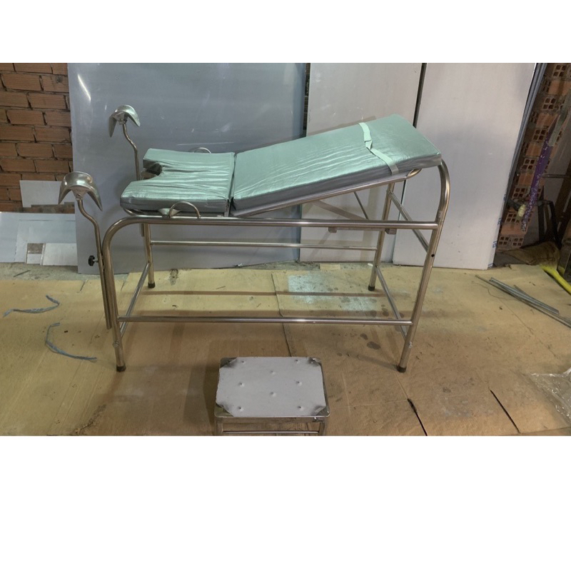 BÀN KHÁM SẢN ỐNG LỚN DÀY (kèm niệm )