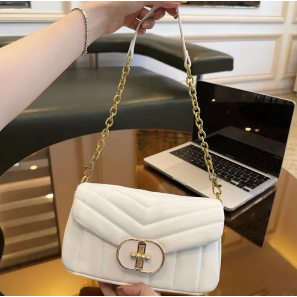 Túi nữ đeo vai đeo chéo chữ nhật khóa đã vâ chéo - T25