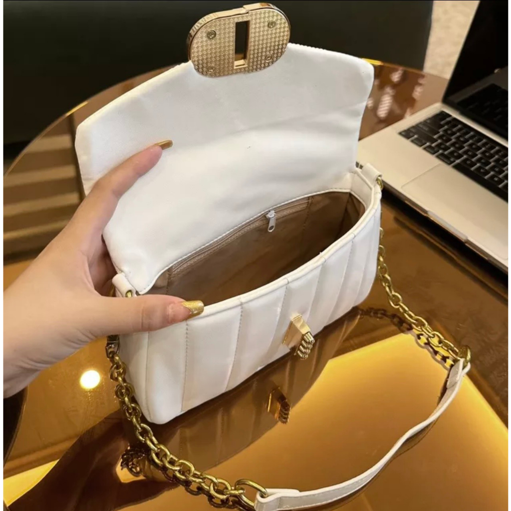 Túi nữ đeo vai đeo chéo chữ nhật khóa đã vâ chéo - T25