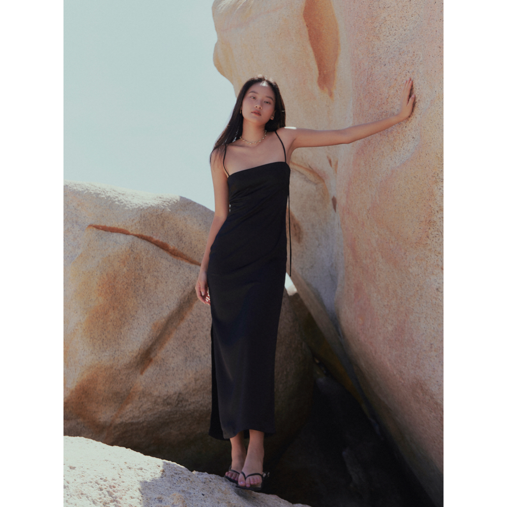 Đầm Lụa Dài Hai Dây Cổ Ngang CHEN | Chic Dress