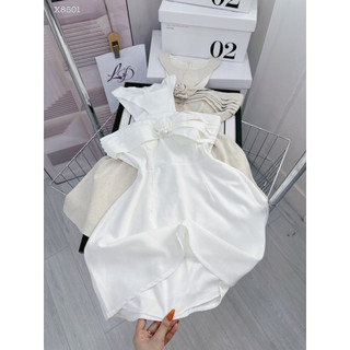 ĐẦM CỔ YẾM HOA NGỰC