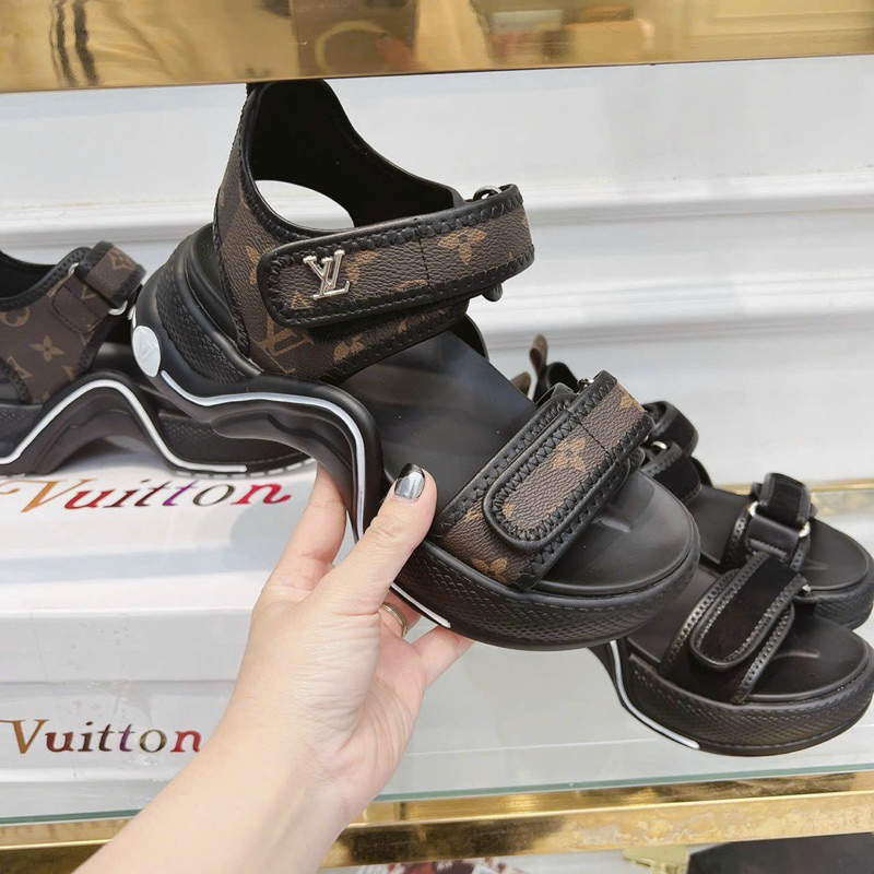 Sandanls LV  chuẩn hàng L1 quảng châu fullbox xịn sò