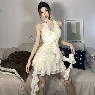 đầm yếm body đuôi cá