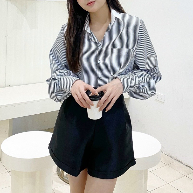 Pass sơmi croptop kẻ xanh