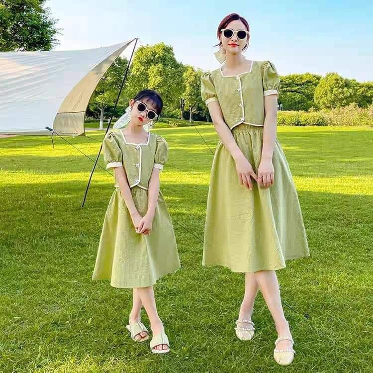Set đồ đi tiệc mẹ bé áo phối nút kèm chân váy xòe full size 10 - 65kg