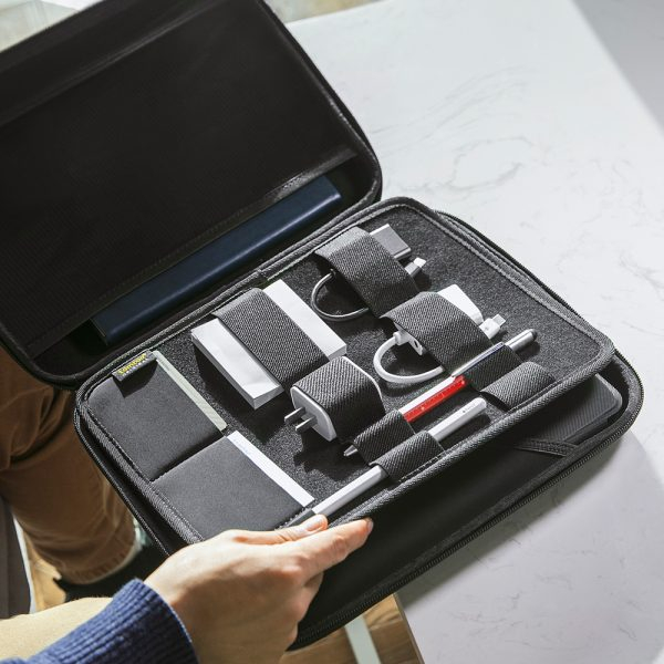 Túi chống va đập Tomtoc USA Portfolio holder hardshell iPad/Tablet 9.7-11 inch tránh túi bị biến dạng