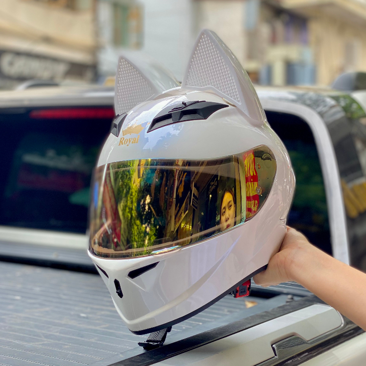 Mũ bảo hiểm Royal M266 trắng + Tai mèo to, tặng kíh trắng khi đặt bản kíh vàng, đen 7 màu