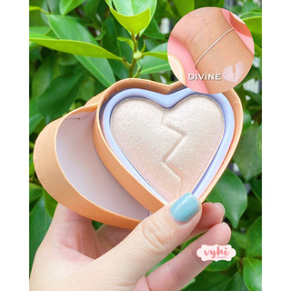 Phấn bắt sáng Revolution Beauty Heart Breakers