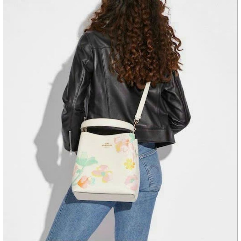 TÚI  C.OACH - TOWN BUCKET BAG HỌA TIẾT HOA XINH XẮN