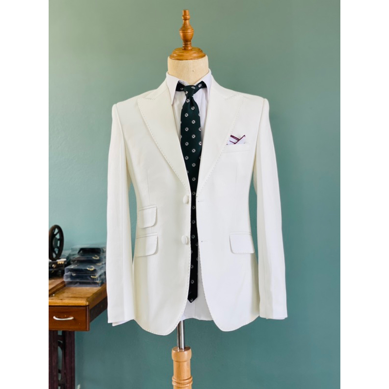 Bộ vest trắng cao cấp, có sẵn đủ size , trẻ trung sang trọng