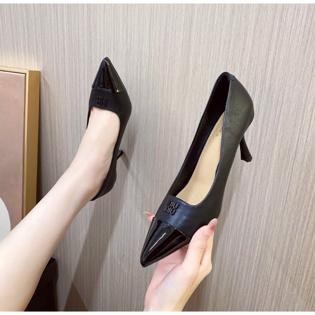Giày cao gót công sở cao cấp mũi đính khuy chữ gót cao 7 phân 23157