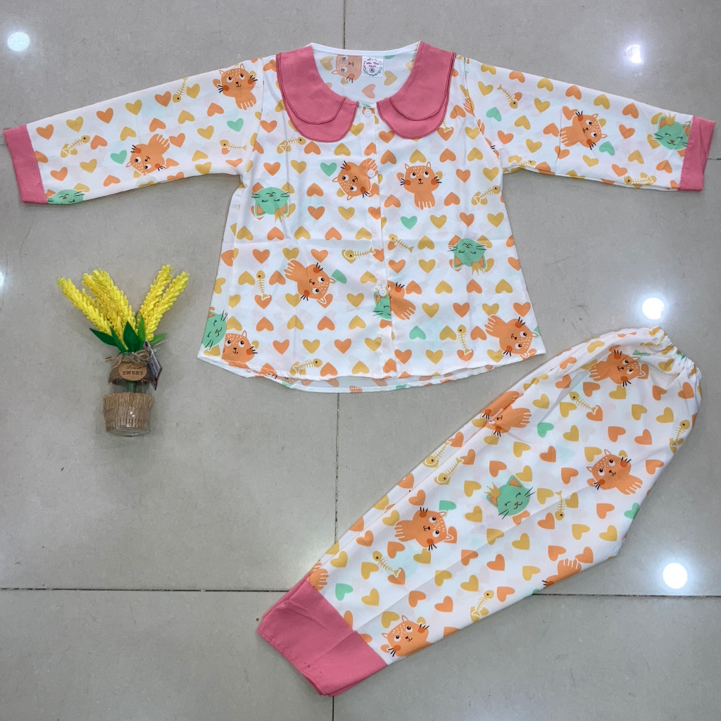 Đồ bộ vải lụa tay dài họa tiết hình trái tim dành cho bé gái mặc nhà thoải mái, thoáng mát