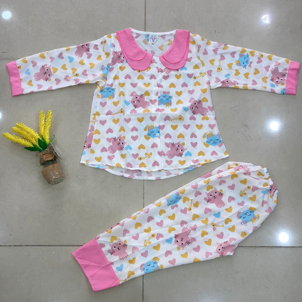 Đồ bộ vải lụa tay dài họa tiết hình trái tim dành cho bé gái mặc nhà thoải mái, thoáng mát