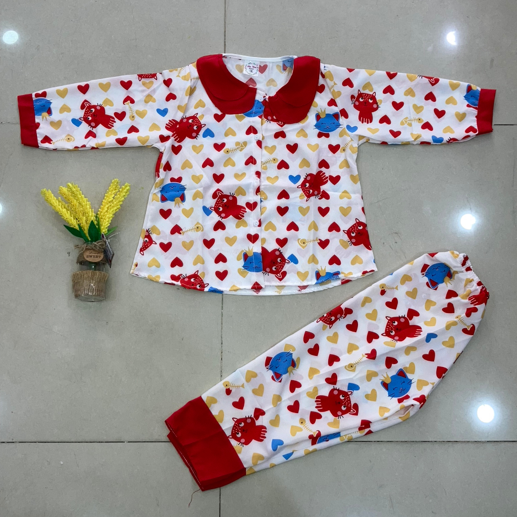 Đồ bộ vải lụa tay dài họa tiết hình trái tim dành cho bé gái mặc nhà thoải mái, thoáng mát