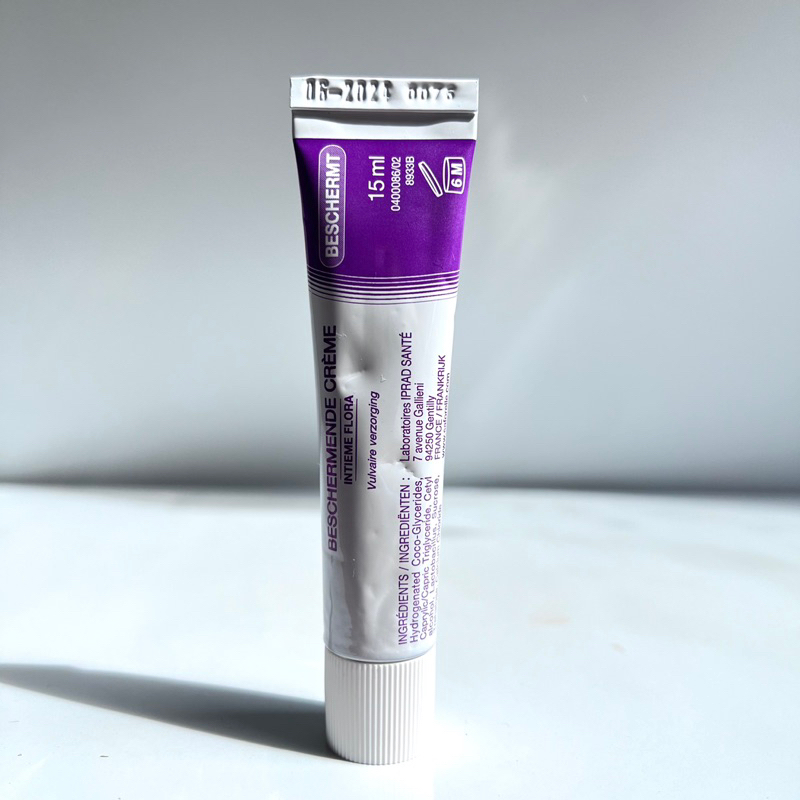 Kem bôi phụ khoa Florgynelle Saforelle 15ml