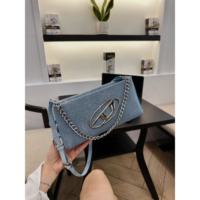Túi kẹp nách #diesel. chữ D bạc xanh jean siêu đẹp 28cm