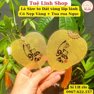 Lá Bồ Đề ánh kim thư pháp chữ Vạn Sự Bình An có nẹp, tua rua Sen