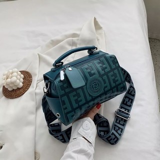 Túi dập chữ F( size  22- dáng trống)