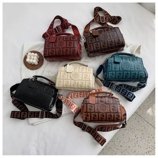 Túi dập chữ F( size  22- dáng trống)