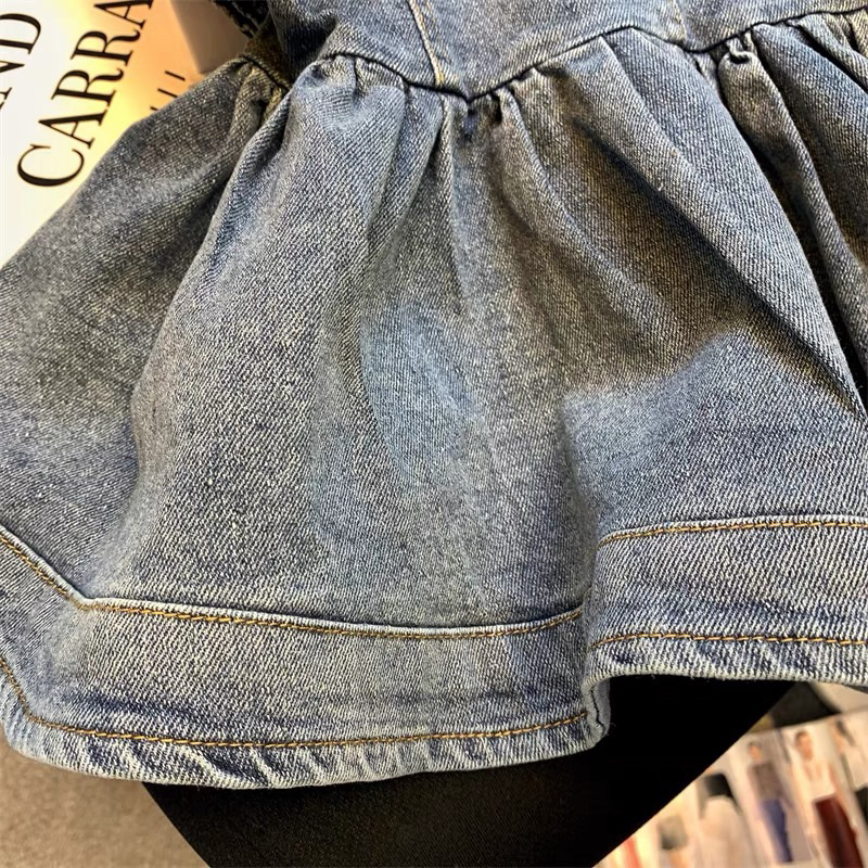 ÁO QUÂY JEAN CÚP NGỰC XOẮN BÈO XOÈ